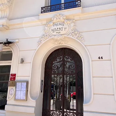 Palais -2-bedroom -ponteil -stayinantibes Антиб