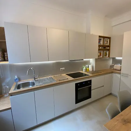 Palais -2-bedroom -ponteil -stayinantibes Антиб