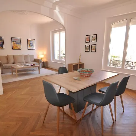 Palais -2-bedroom -ponteil -stayinantibes * أنتيب