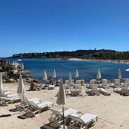 Daire Palais -2-bedroom -ponteil -stayinantibes *