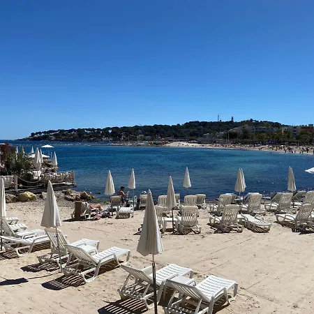 Apartment Palais -2-bedroom -ponteil -stayinantibes *